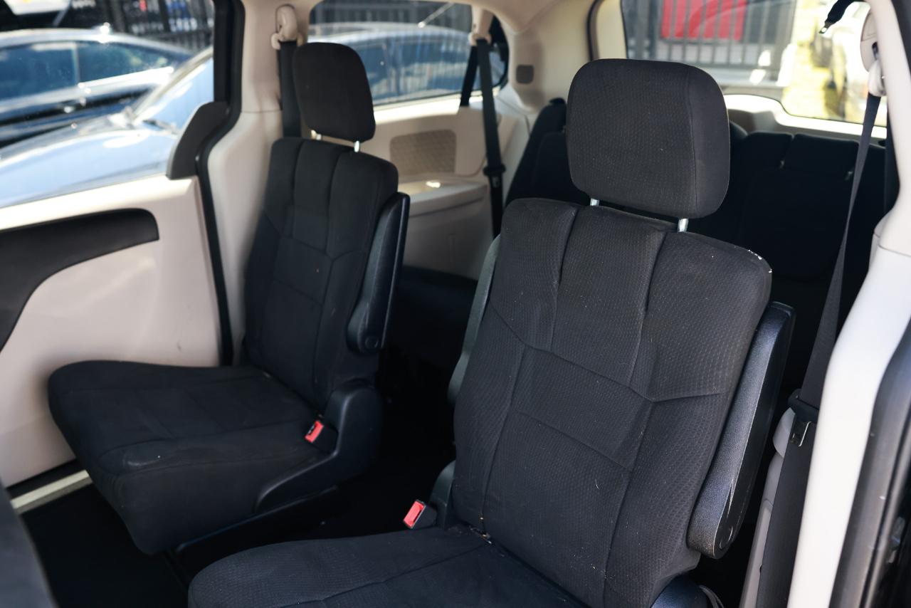 Dodge Grand Caravan Express 2011