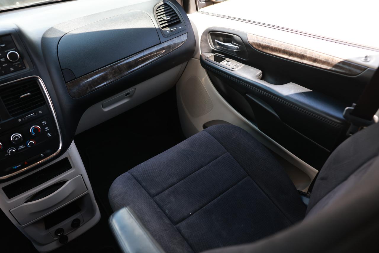 Dodge Grand Caravan Express 2011