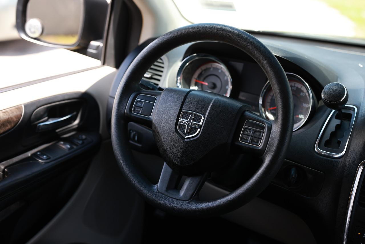 Dodge Grand Caravan Express 2011