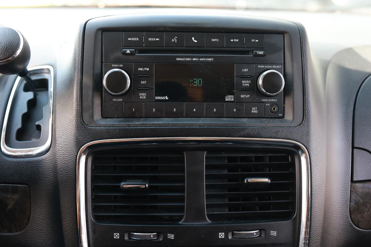 Dodge Grand Caravan Express 2011