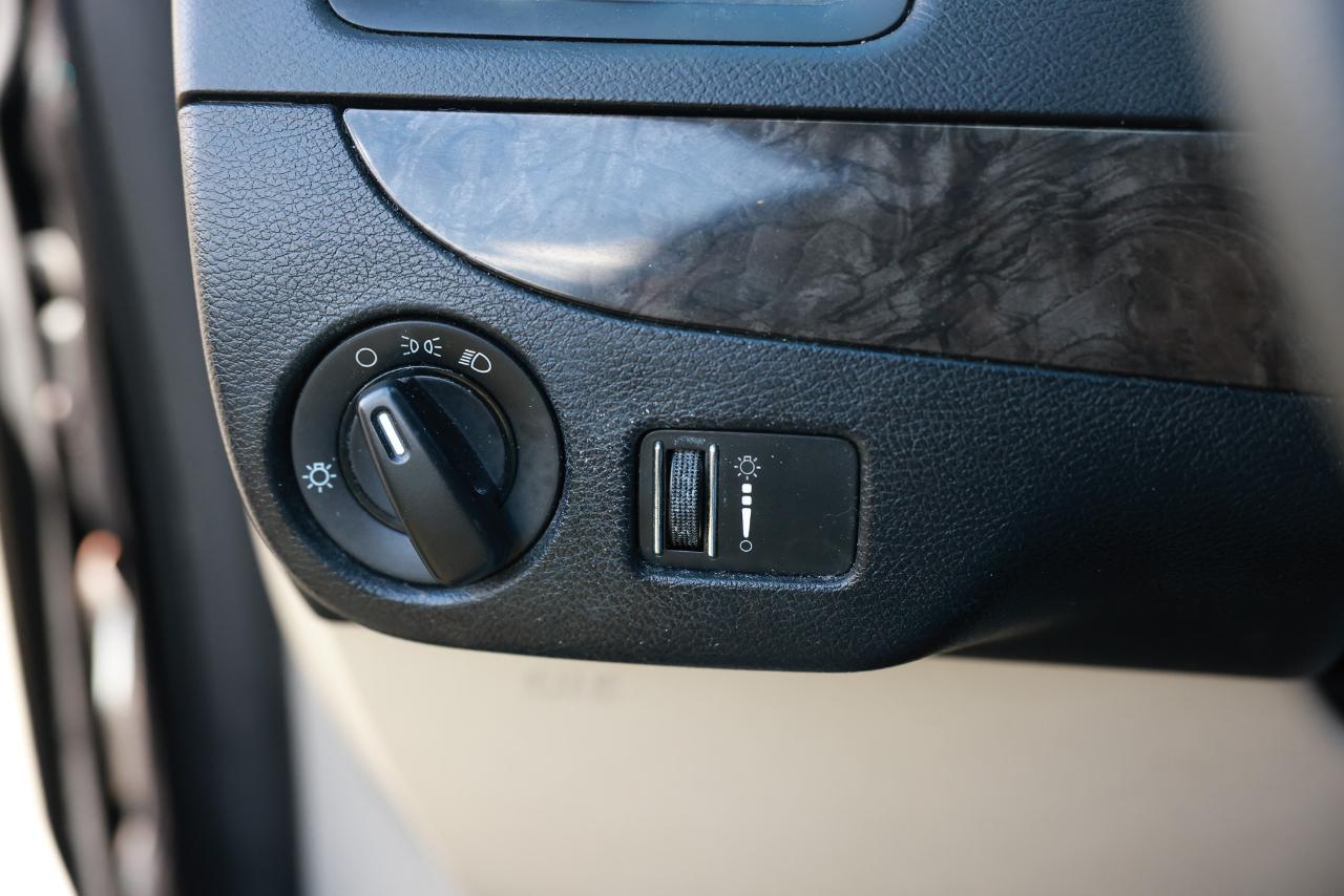 Dodge Grand Caravan Express 2011
