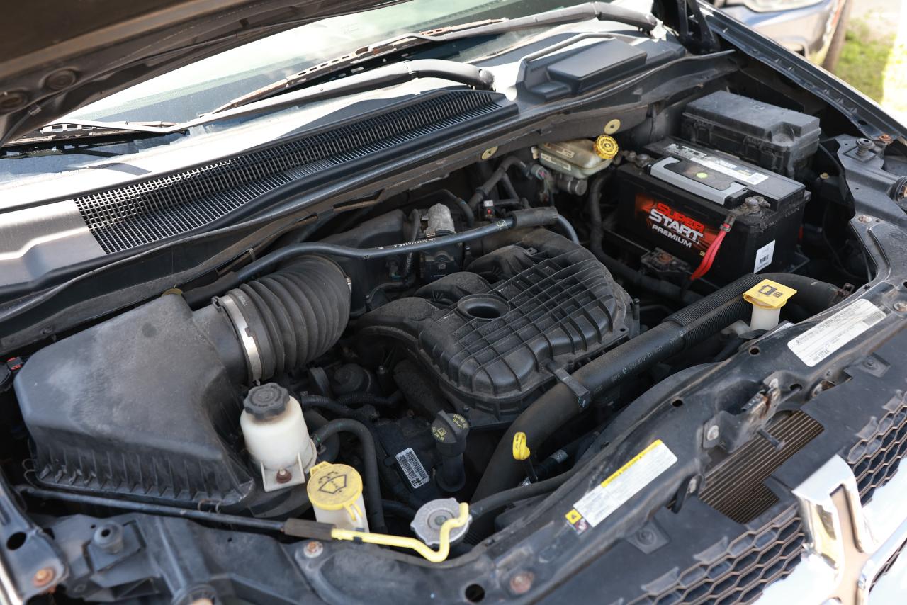 Dodge Grand Caravan Express 2011