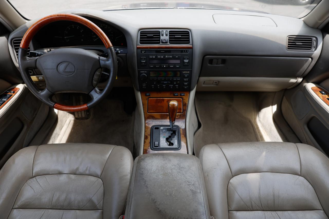 Lexus LS 400 Base 1999