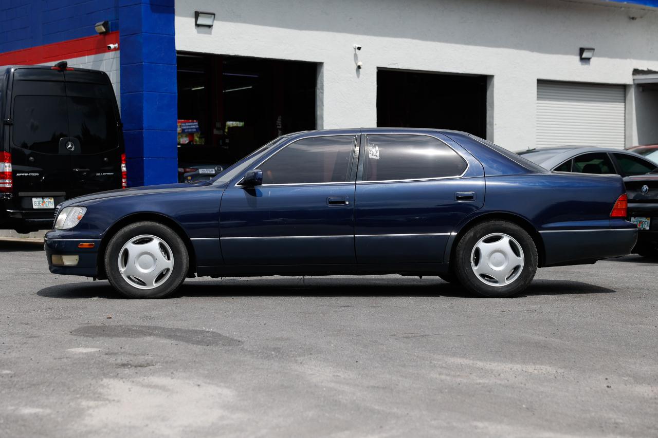 Lexus LS 400 Base 1999
