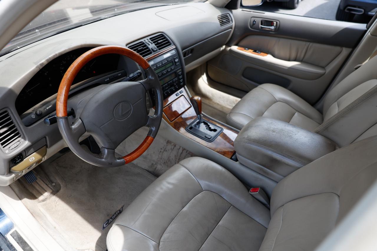 Lexus LS 400 Base 1999