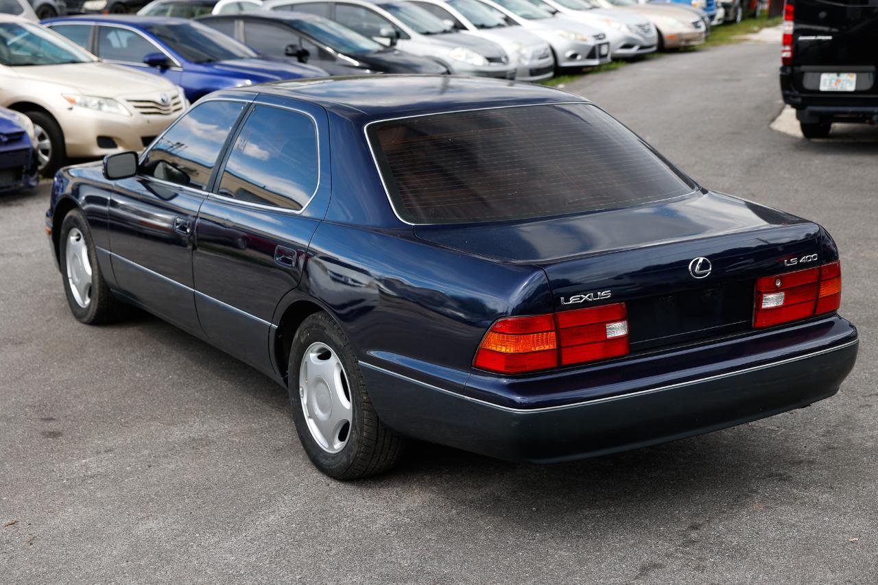 Lexus LS 400 Base 1999