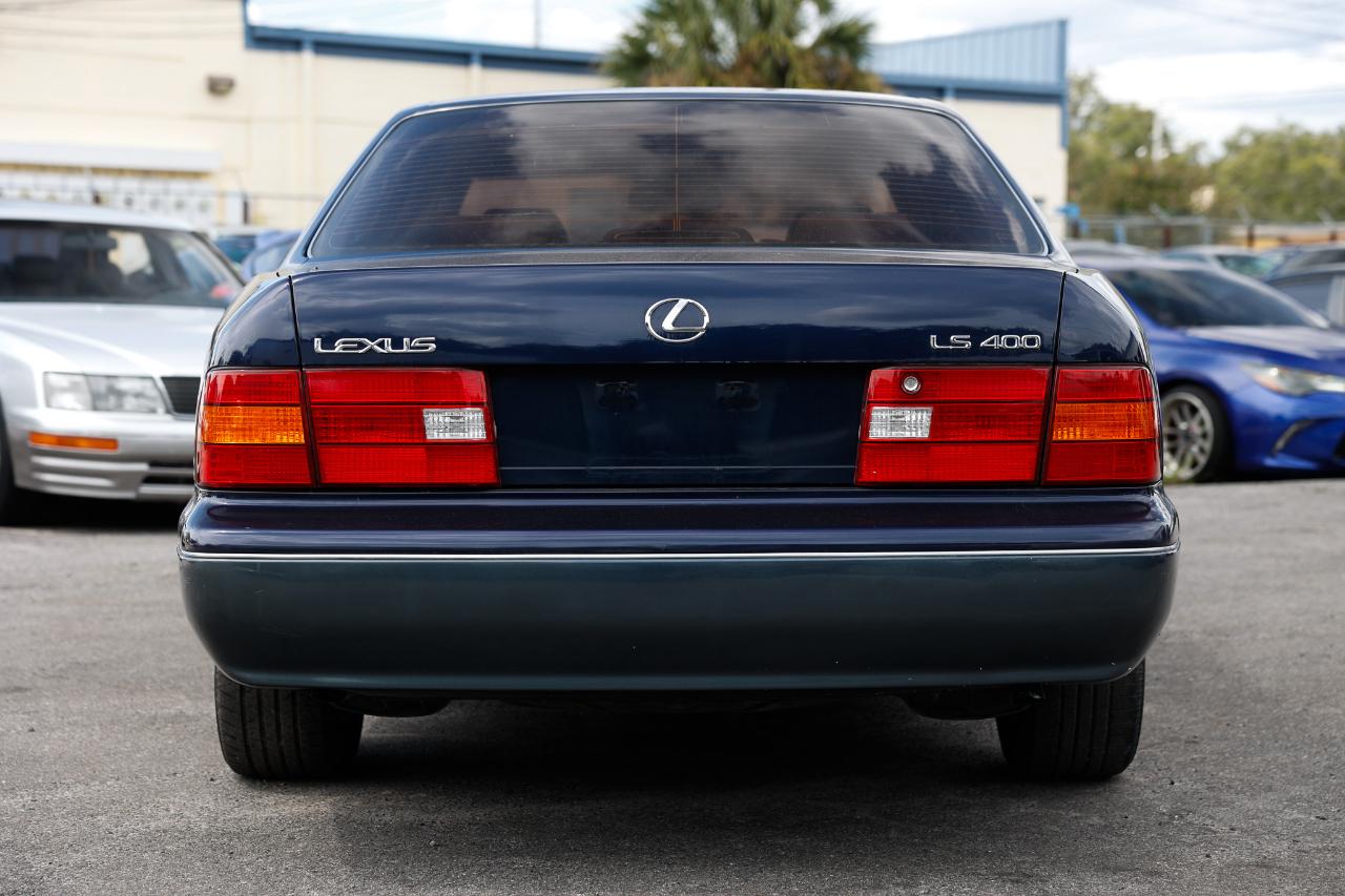 Lexus LS 400 Base 1999
