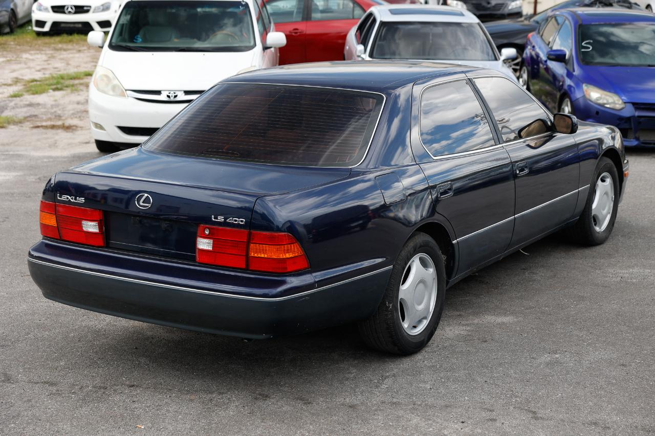 Lexus LS 400 Base 1999