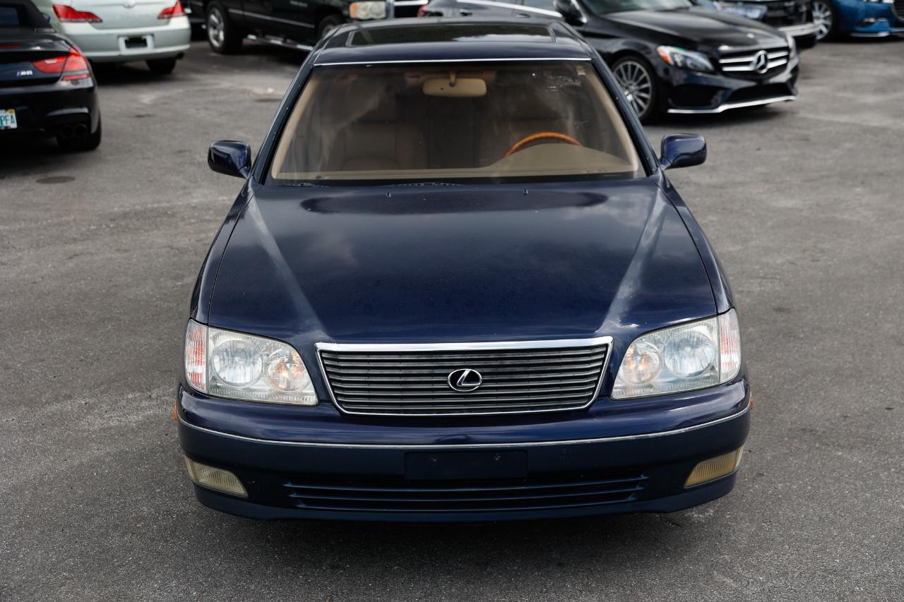 Lexus LS 400 Base 1999