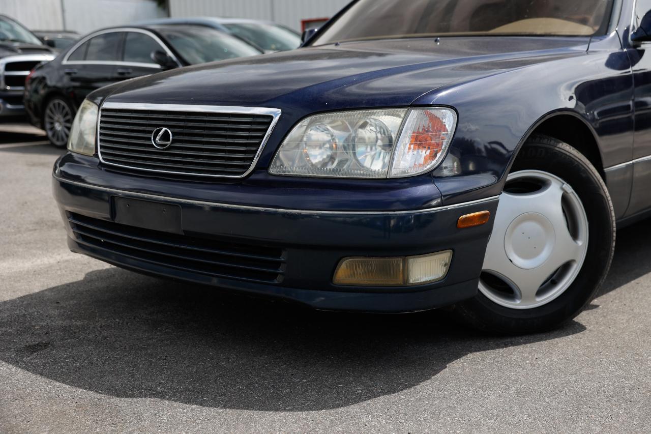 Lexus LS 400 Base 1999