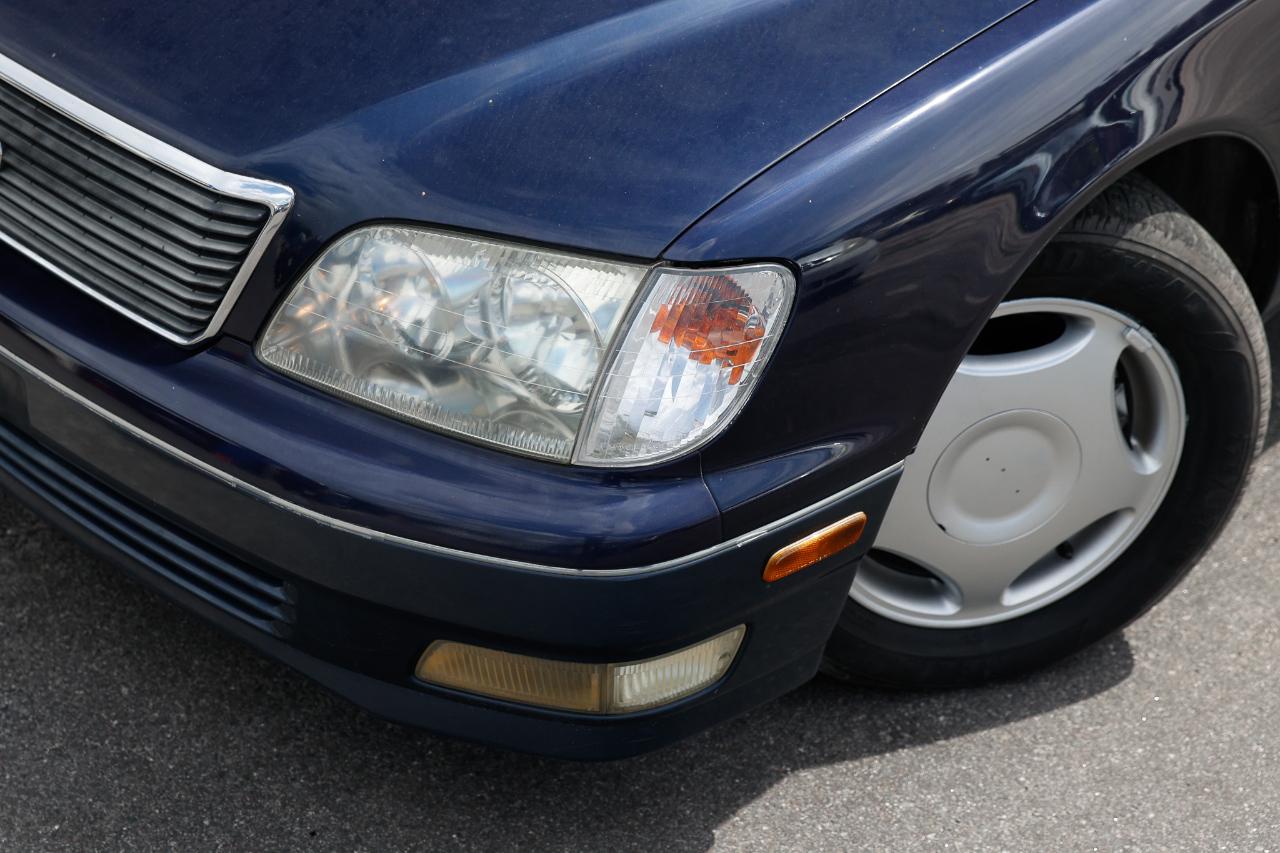 Lexus LS 400 Base 1999
