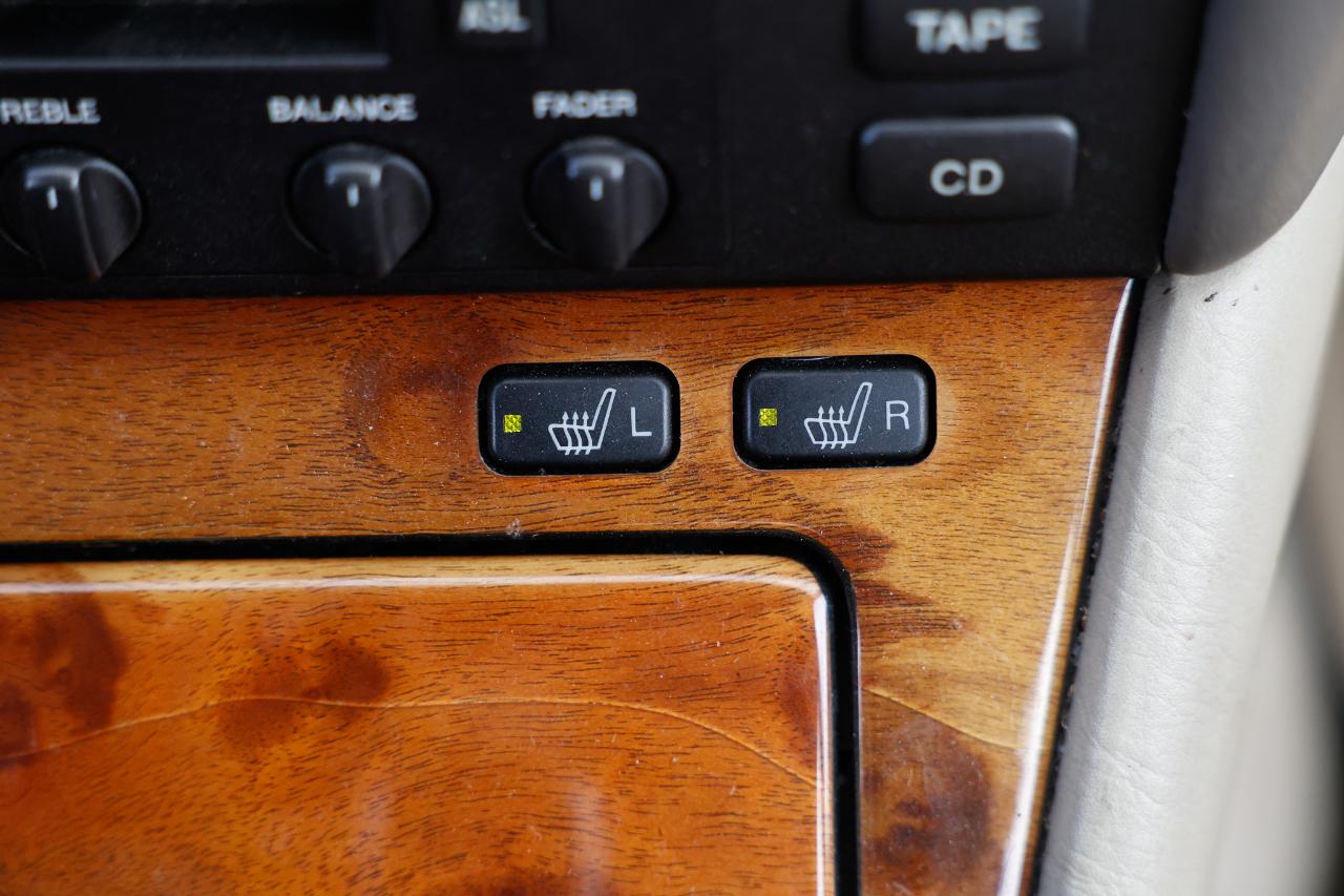 Lexus LS 400 Base 1999