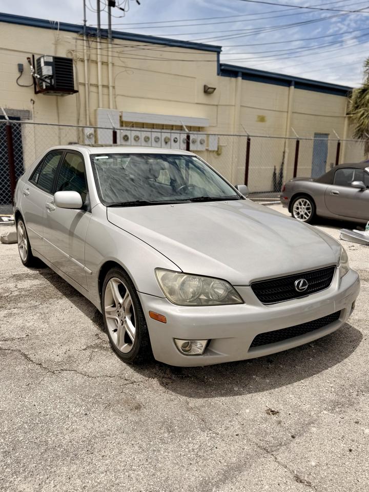 Lexus IS 300 4D Sedan 2003
