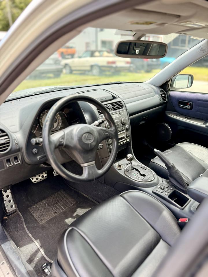 Lexus IS 300 4D Sedan 2003