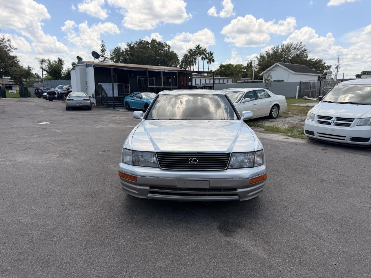 Lexus LS 400 Base 1996