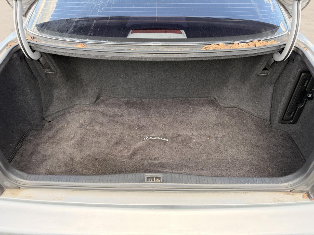 Lexus LS 400 Base 1996