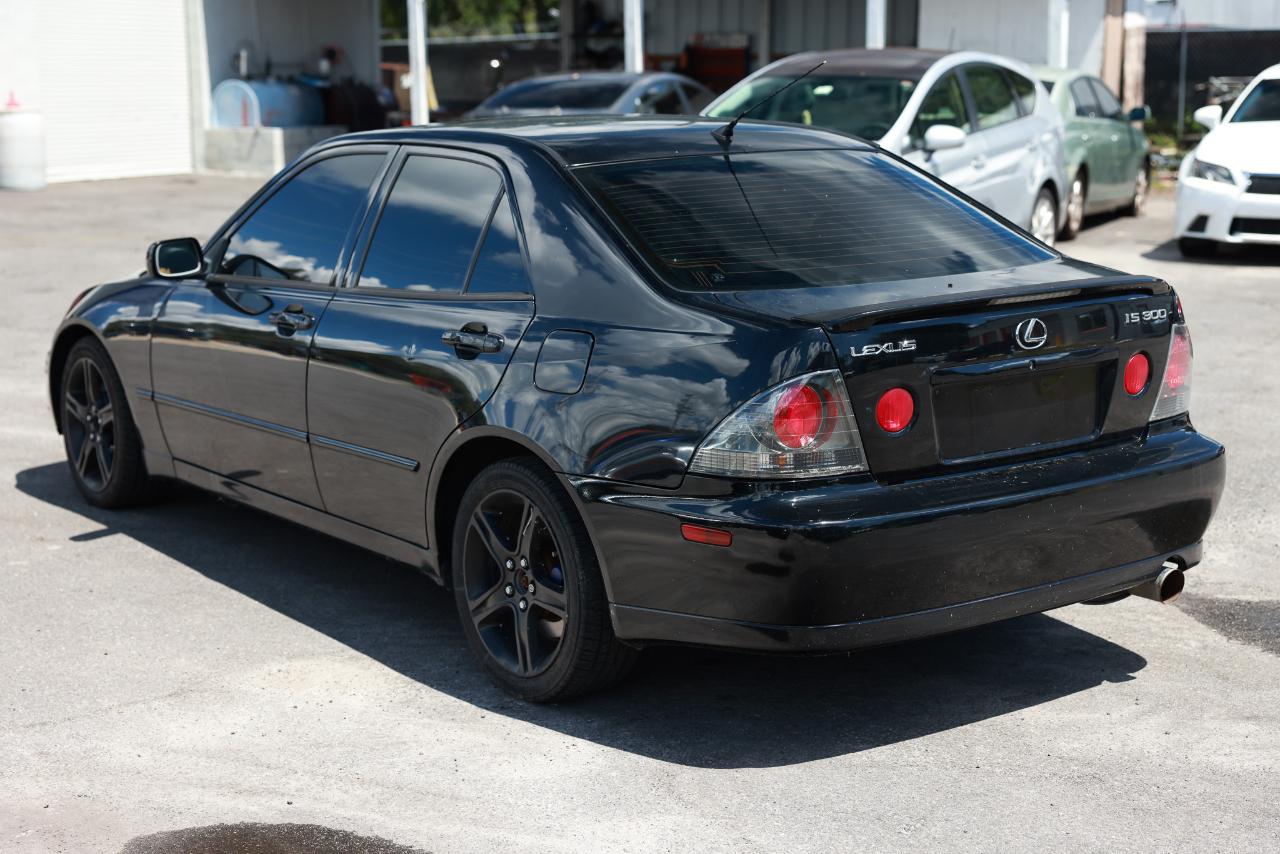 Lexus IS 300 5-Speed Sedan 2003