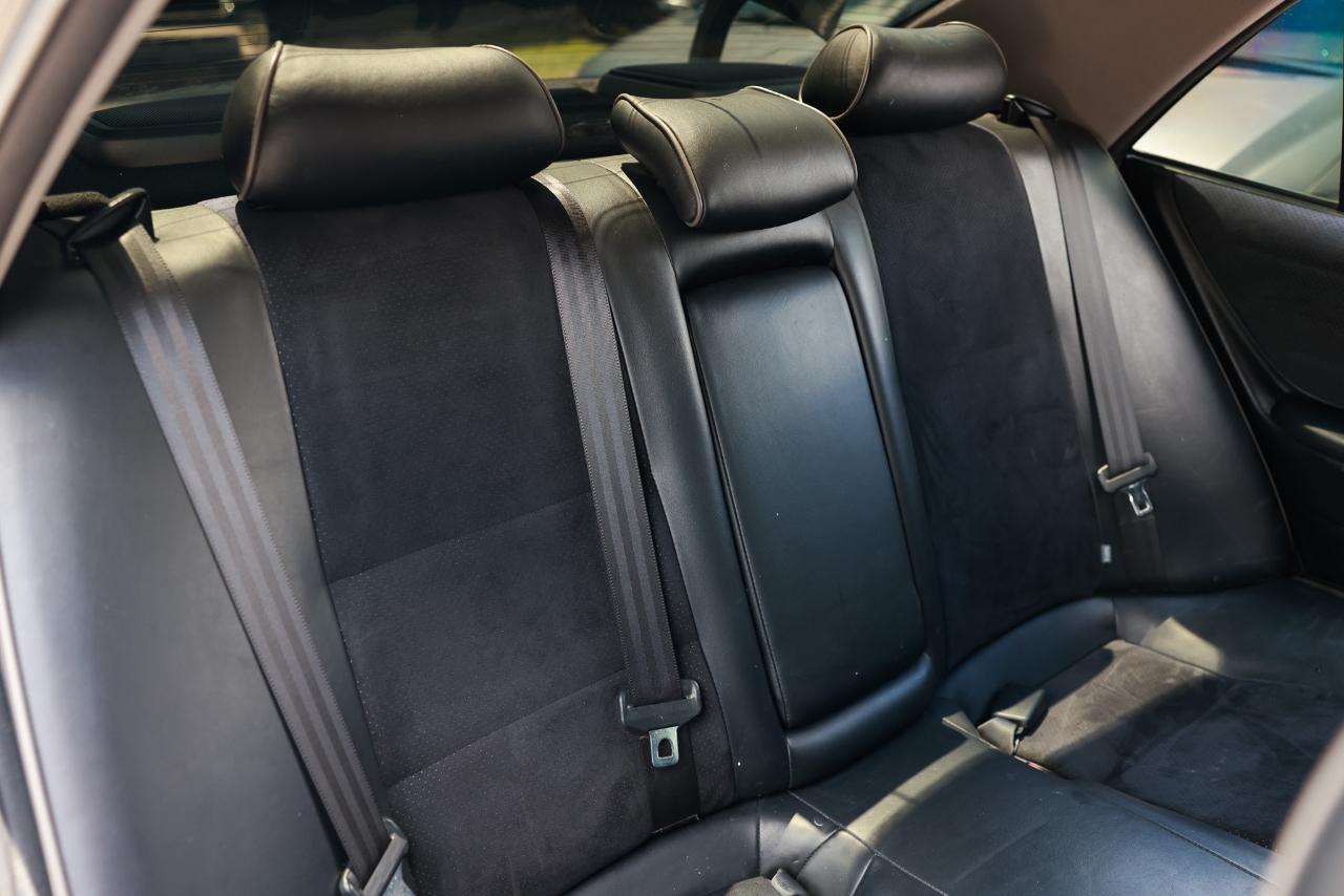 Lexus IS 300 5-Speed Sedan 2003
