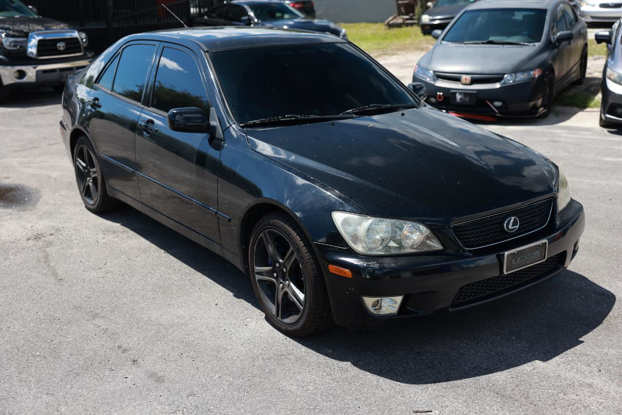 Lexus IS 300 5-Speed Sedan 2003