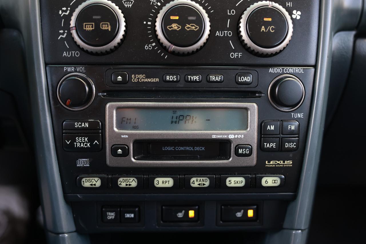 Lexus IS 300 5-Speed Sedan 2003