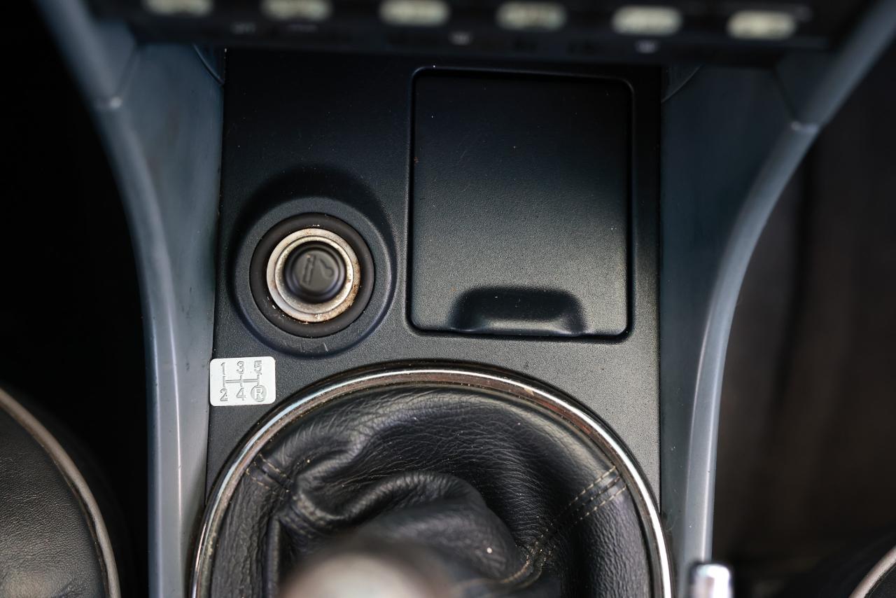 Lexus IS 300 5-Speed Sedan 2003