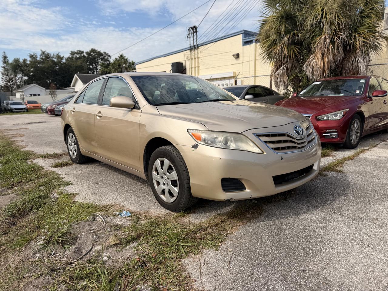 Toyota Camry Base 2010