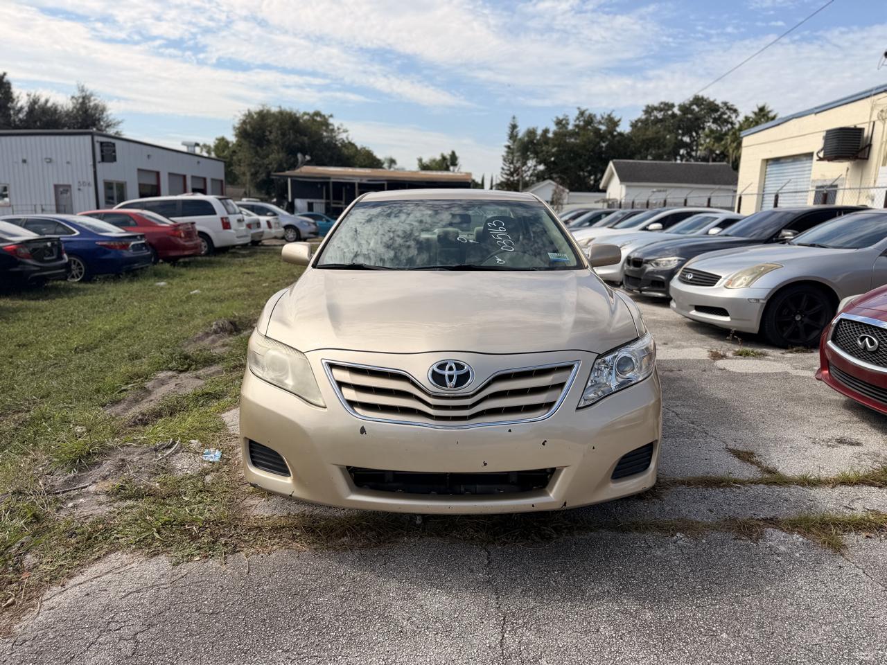 Toyota Camry Base 2010