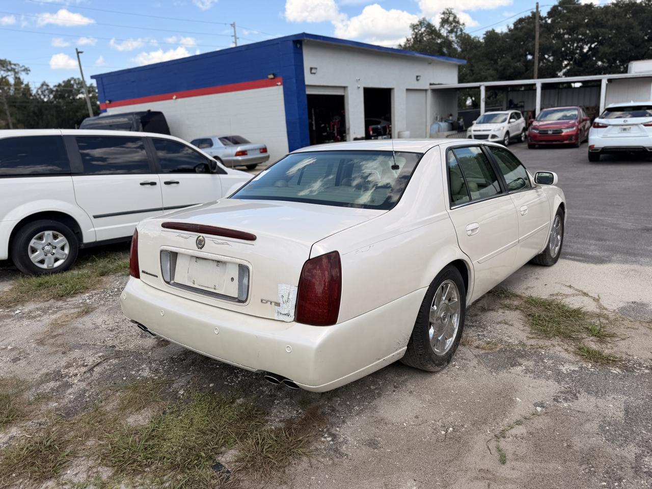 Cadillac DeVille DTS 2000
