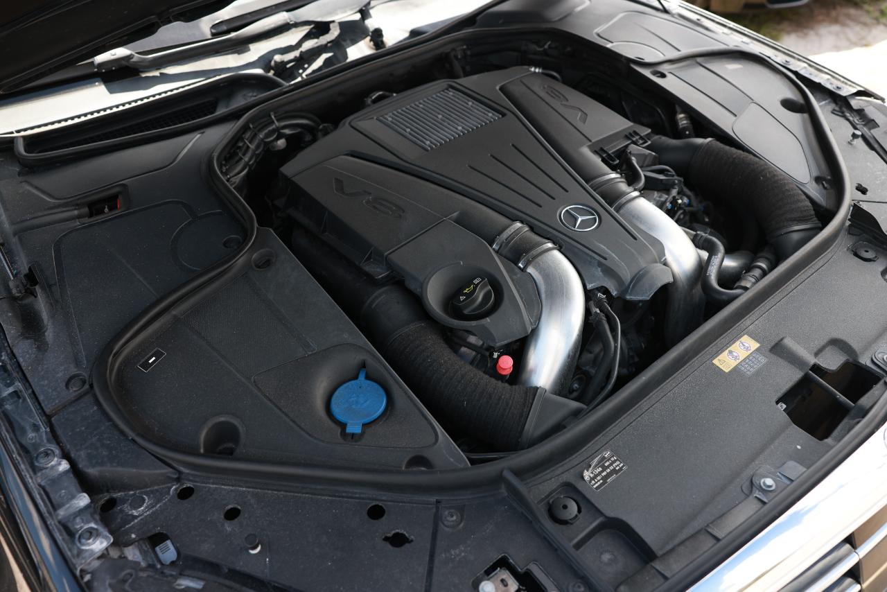 Mercedes-Benz S-Class S550 2015