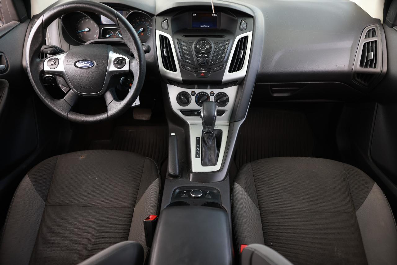 Ford Focus SE Sedan 2014