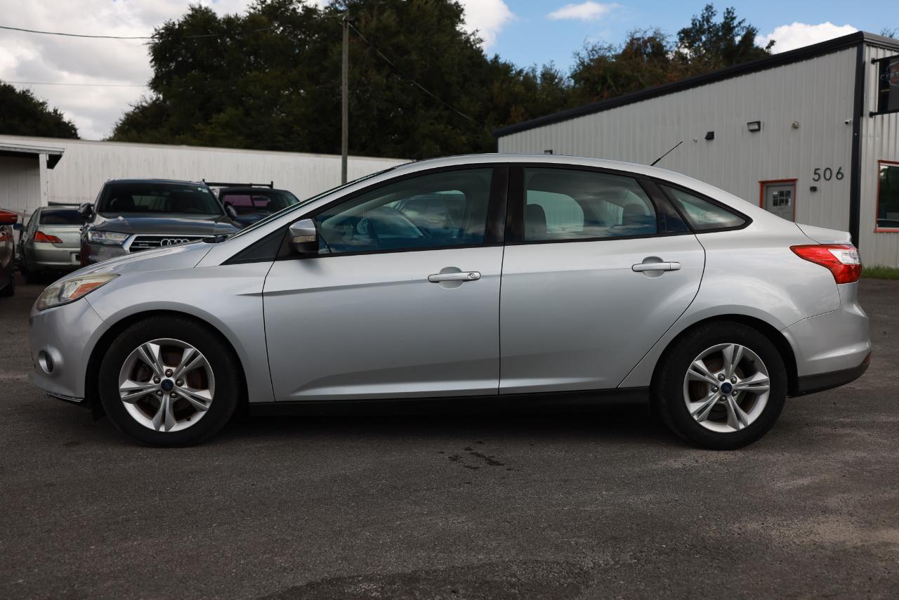Ford Focus SE Sedan 2014