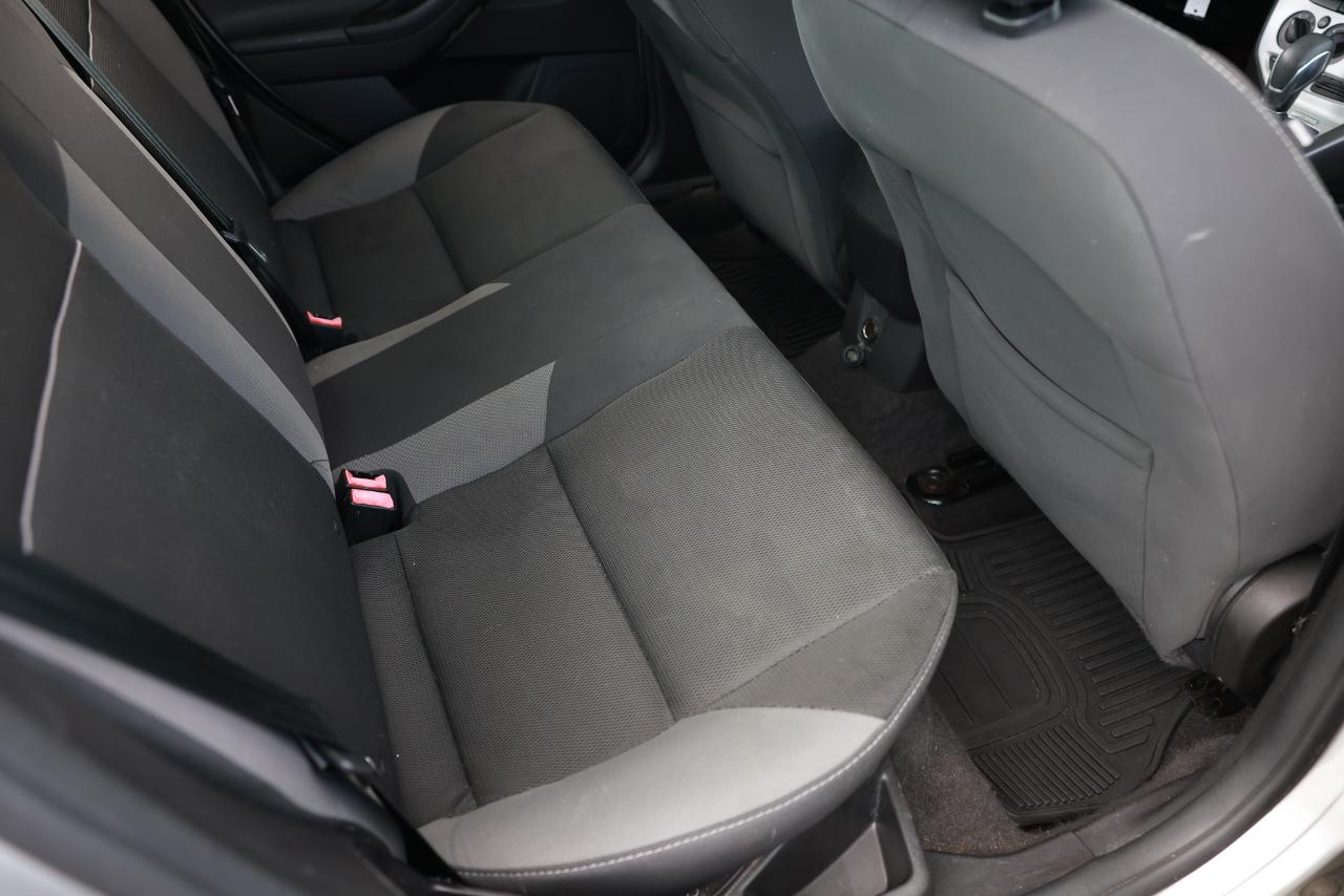 Ford Focus SE Sedan 2014