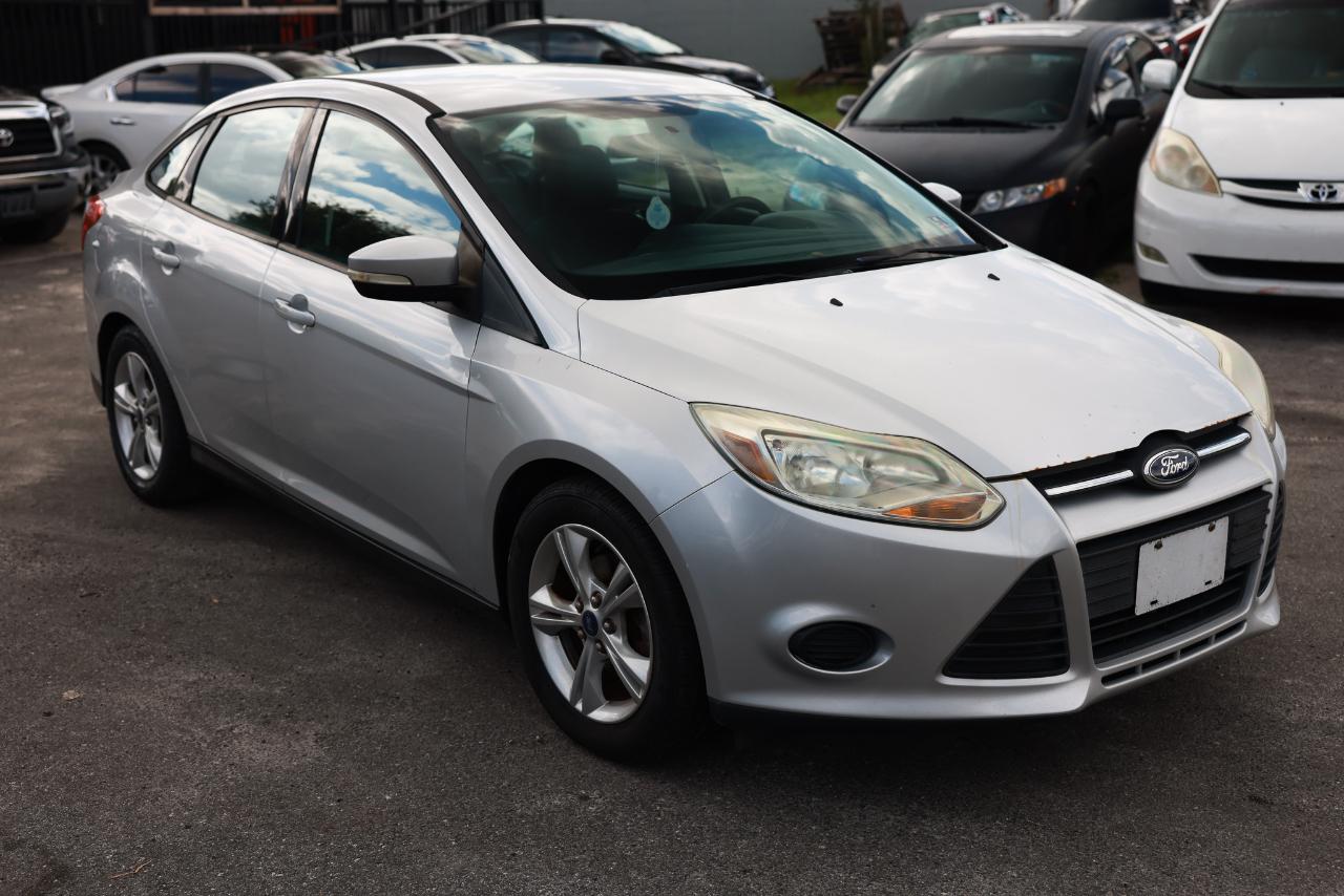 Ford Focus SE Sedan 2014