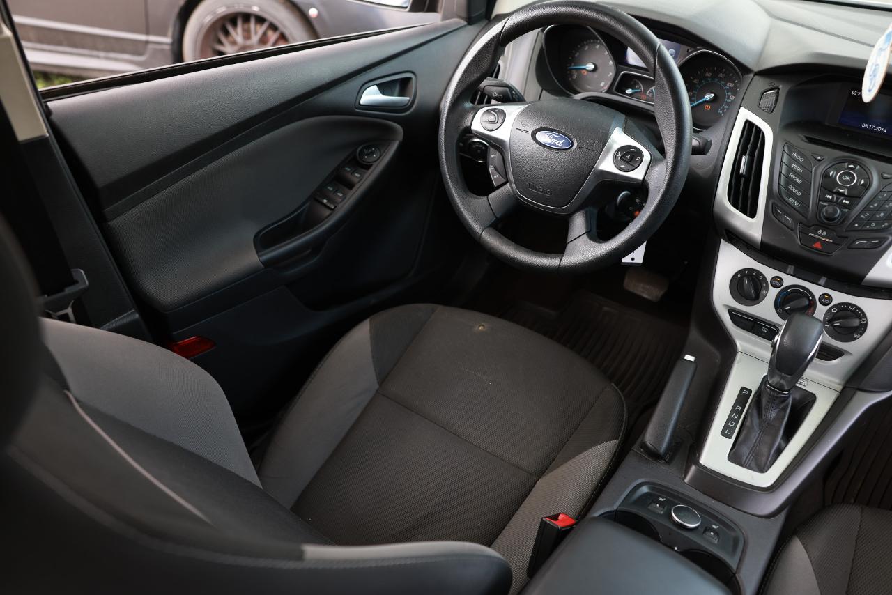 Ford Focus SE Sedan 2014