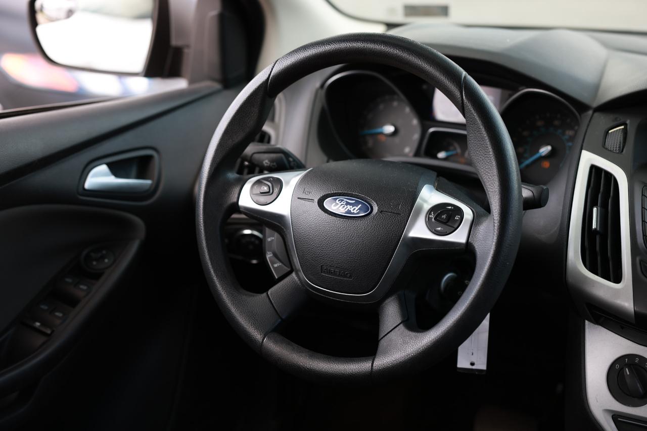 Ford Focus SE Sedan 2014