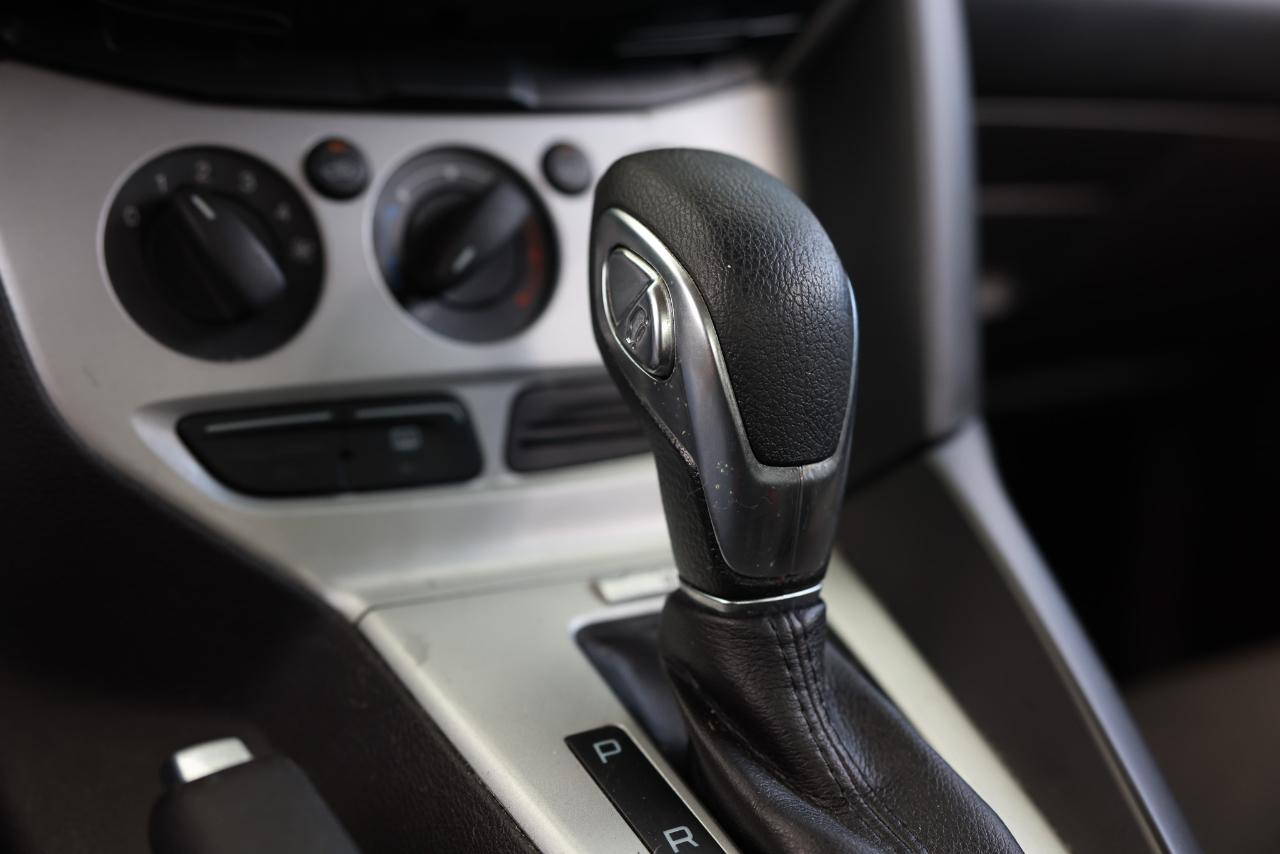 Ford Focus SE Sedan 2014