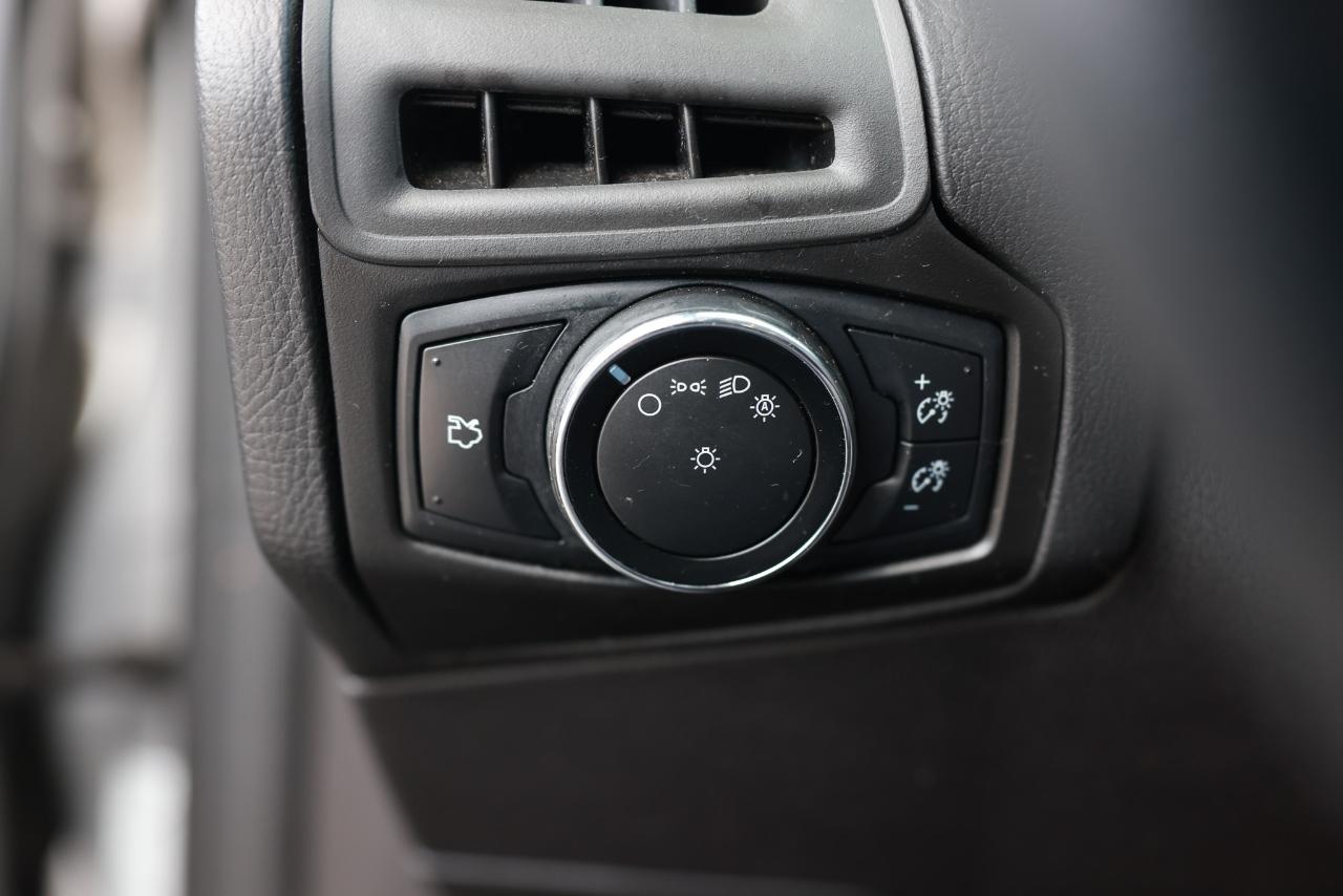 Ford Focus SE Sedan 2014