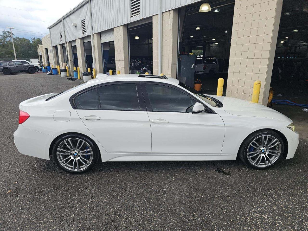 BMW 3-Series 335i Sedan 2014