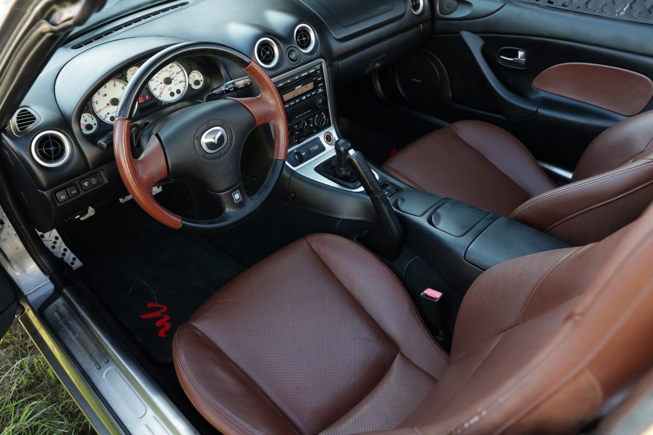 Mazda MX-5 Miata SE 2002