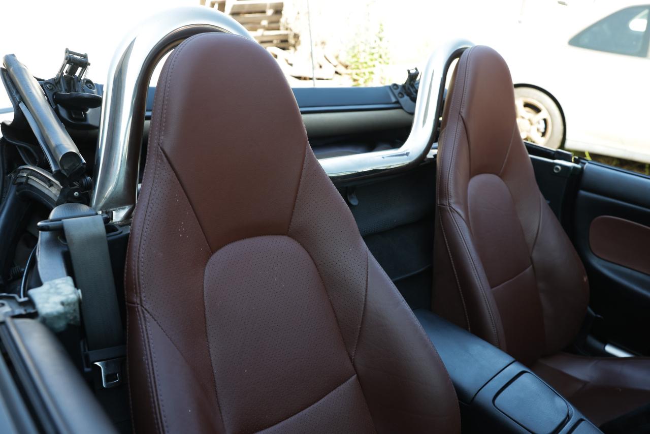 Mazda MX-5 Miata SE 2002