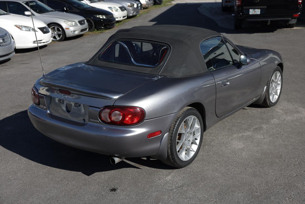 Mazda MX-5 Miata SE 2002