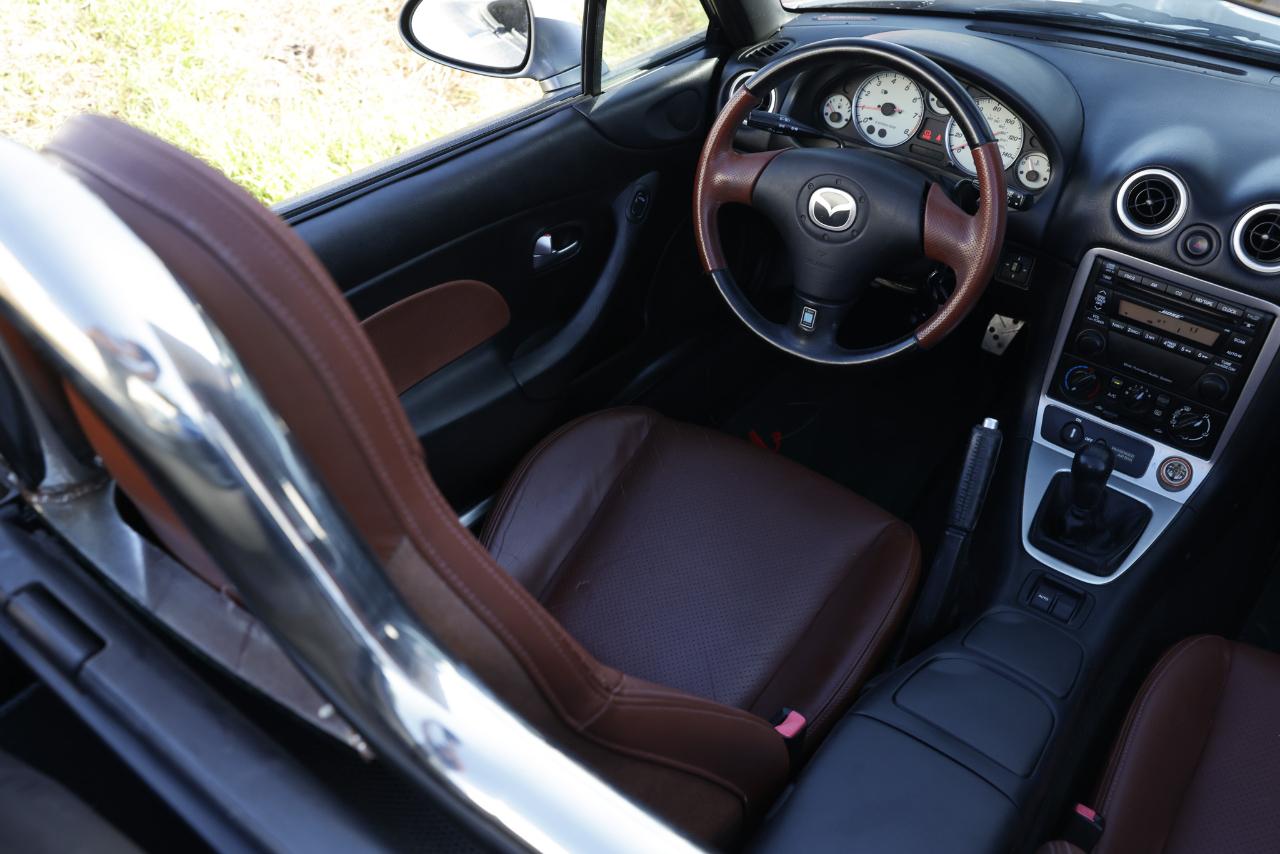 Mazda MX-5 Miata SE 2002