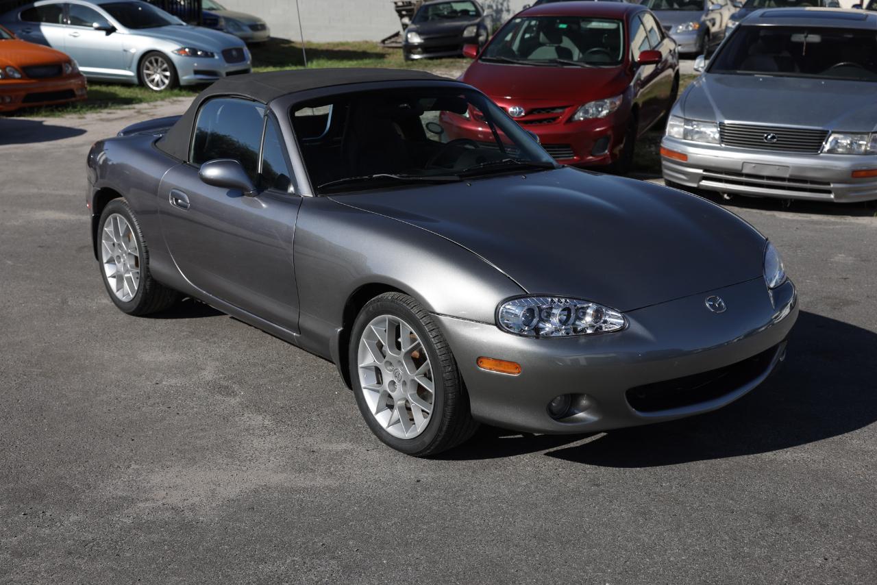 Mazda MX-5 Miata SE 2002