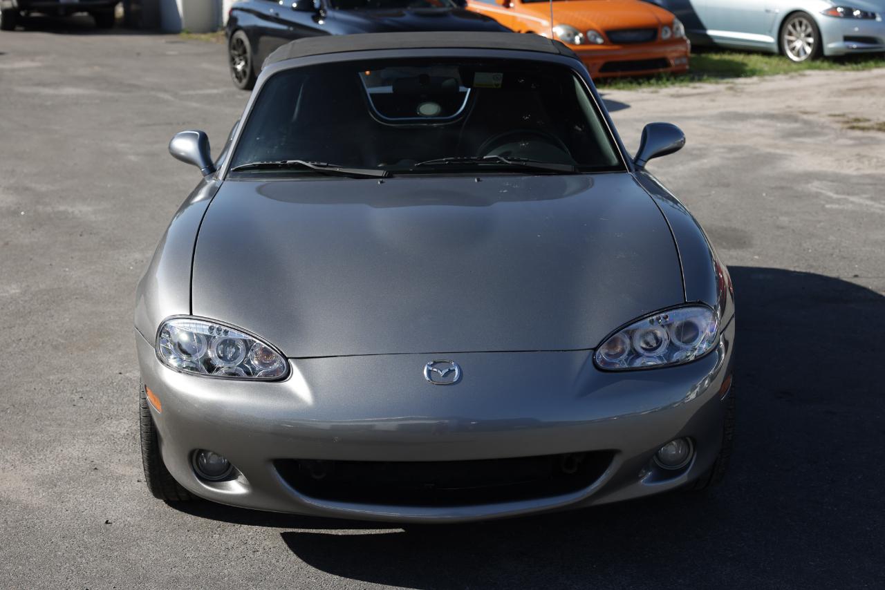 Mazda MX-5 Miata SE 2002