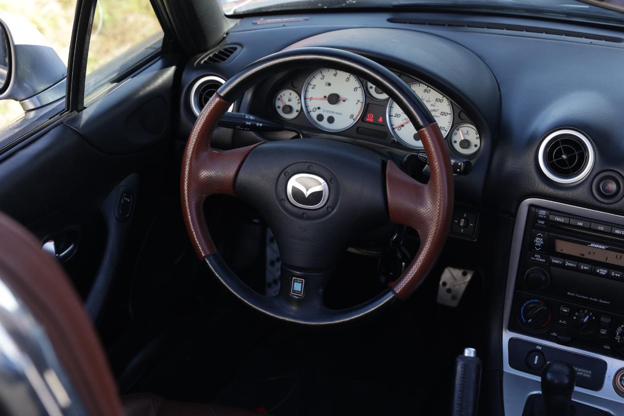 Mazda MX-5 Miata SE 2002