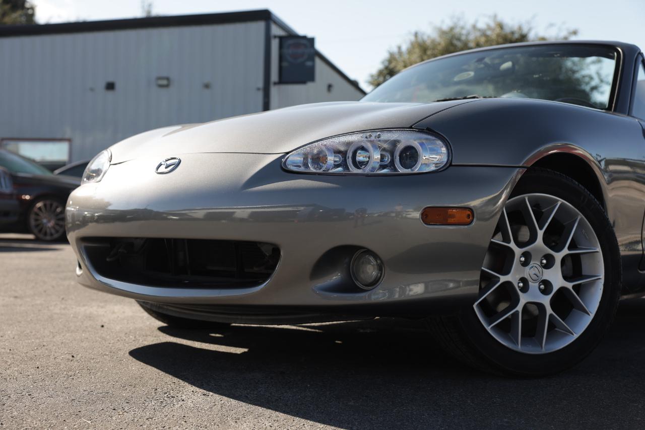 Mazda MX-5 Miata SE 2002