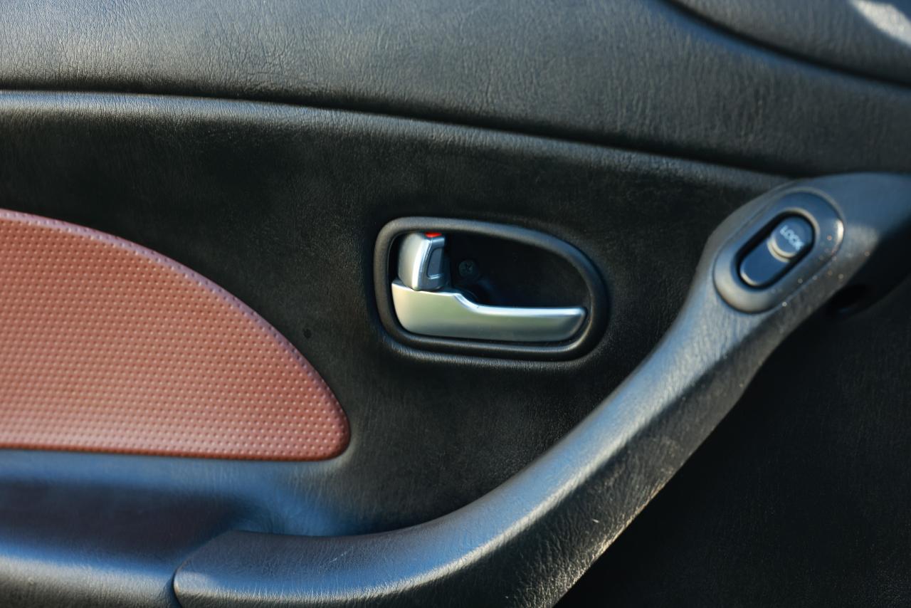 Mazda MX-5 Miata SE 2002