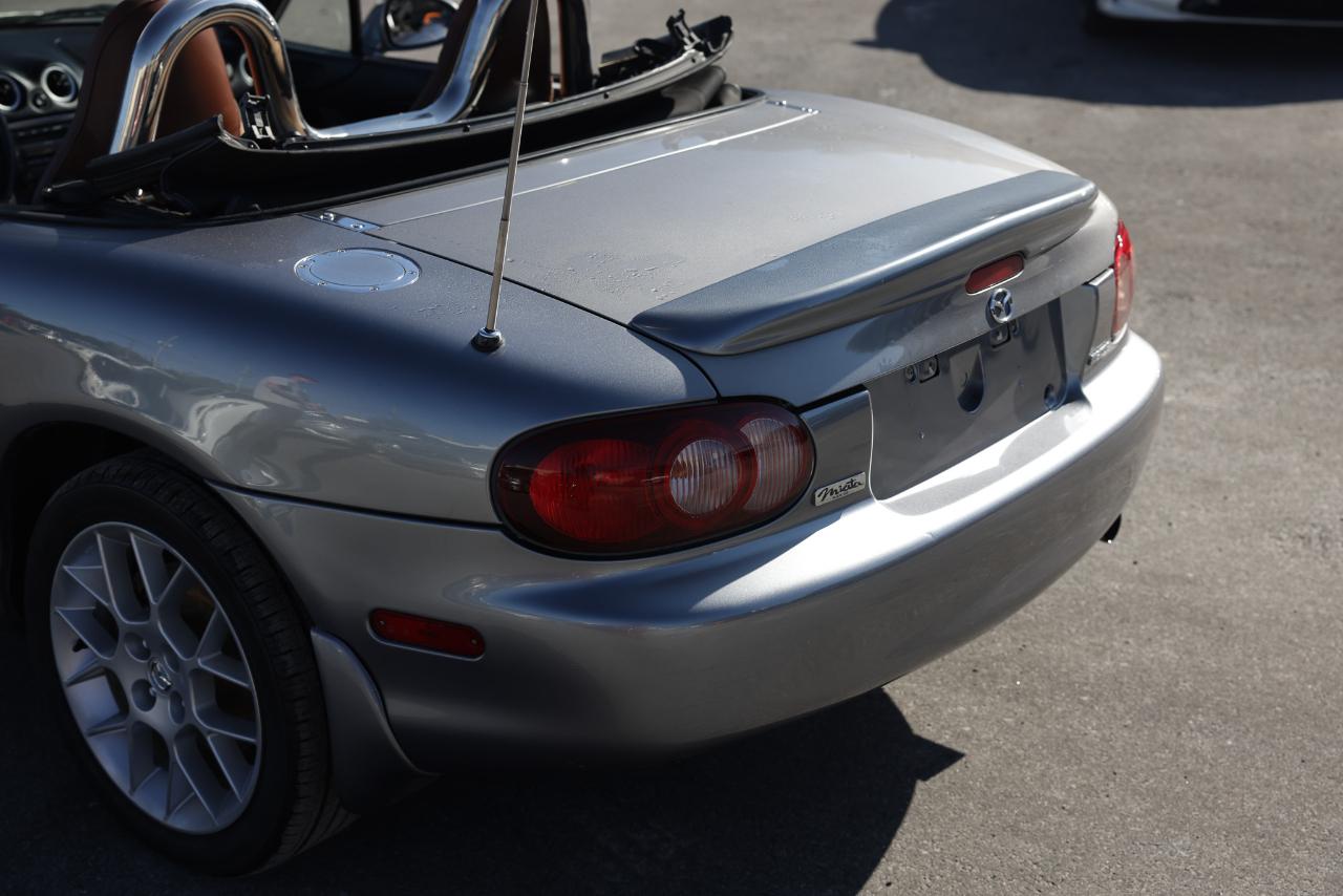 Mazda MX-5 Miata SE 2002