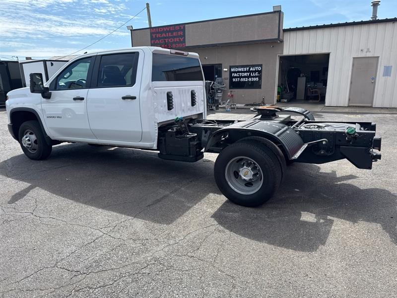 Chevrolet Silverado 3500HD Work Truck Crew Cab 4WD 2024