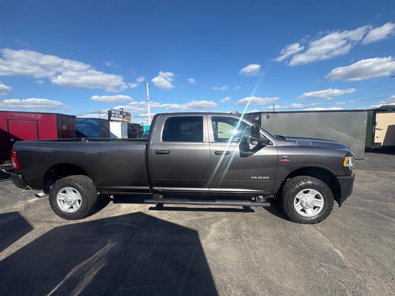 RAM 3500 Tradesman Crew Cab 4WD 2022